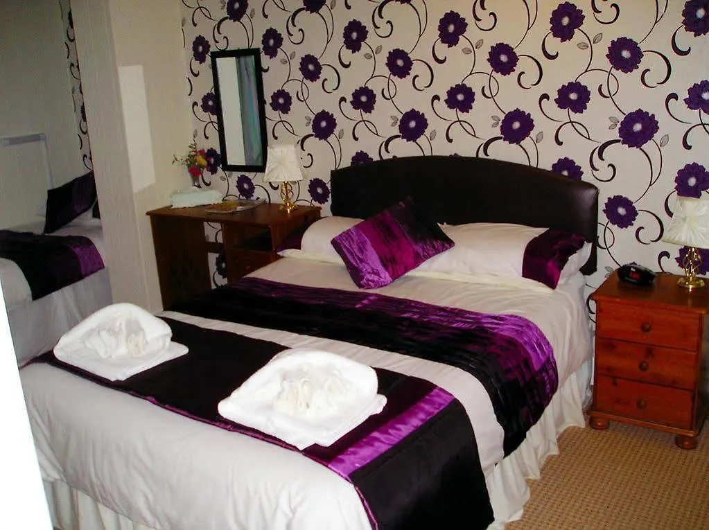 *** לינה וארוחת בוקר סקארבורו The Lincoln Hotel - B&B בריטניה