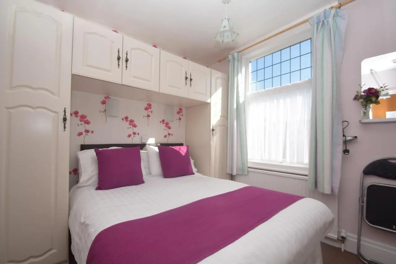 סקארבורו The Lincoln Hotel - B&B לינה וארוחת בוקר